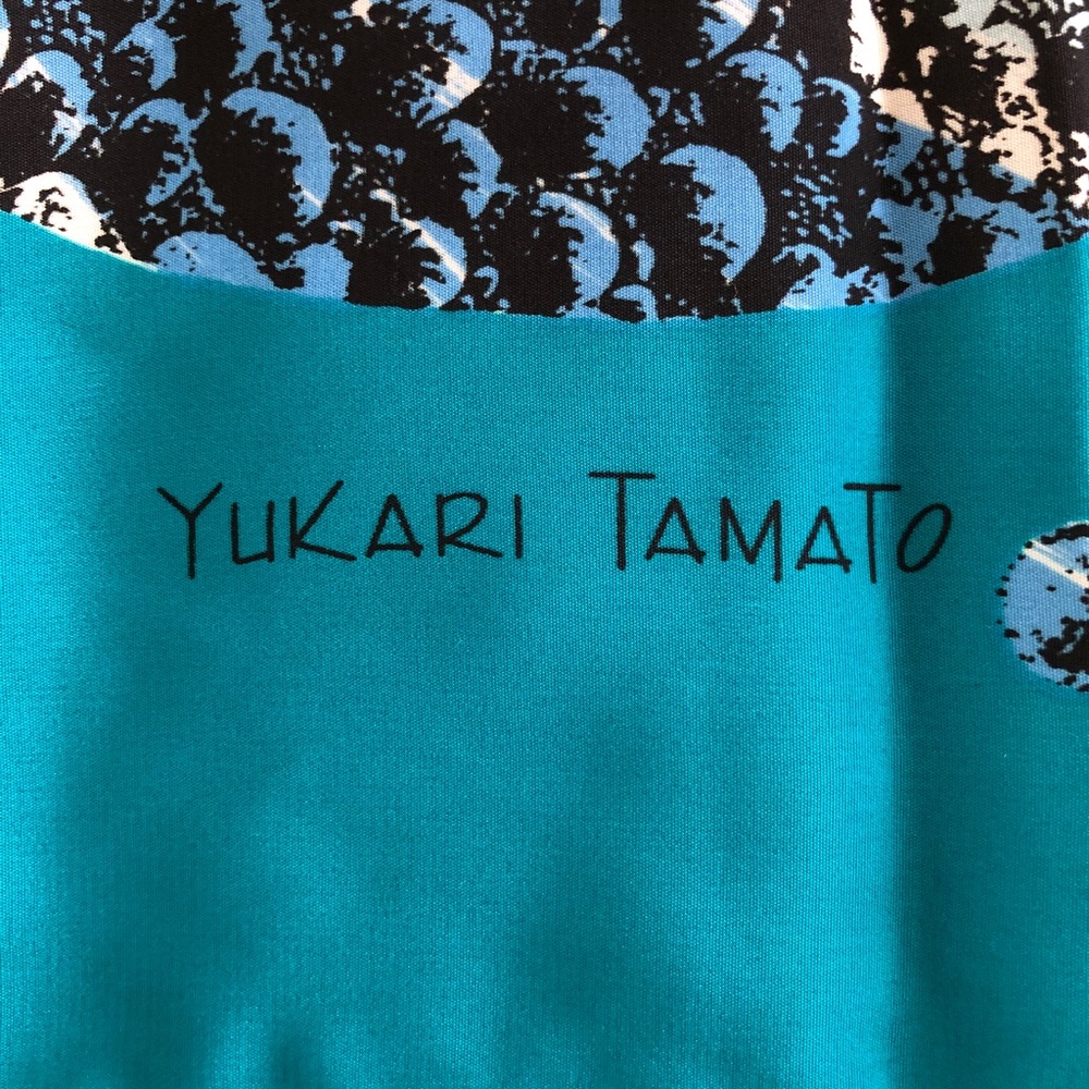 Sildoll Yukari Tamato Scarf 34” x 35.5” - Picture 3 of 7